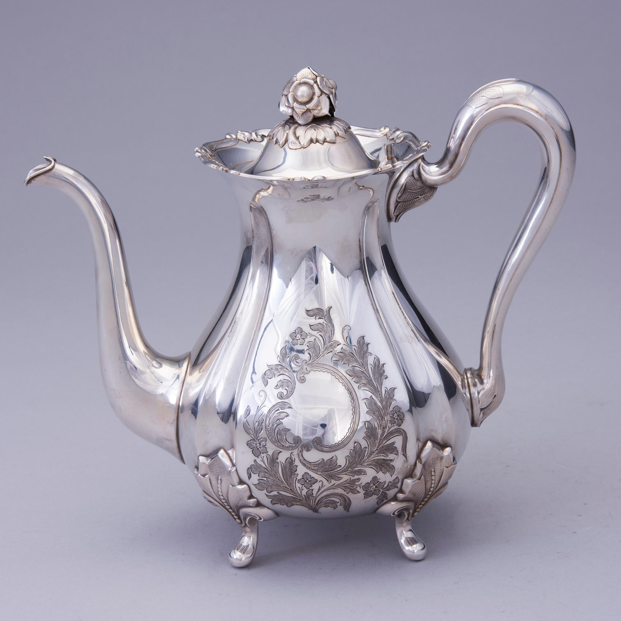 KAFFESERVIS, 3 delar, silver, Auran Kultaseppä, Åbo 1968-70. Vikt tot. 1367 g.