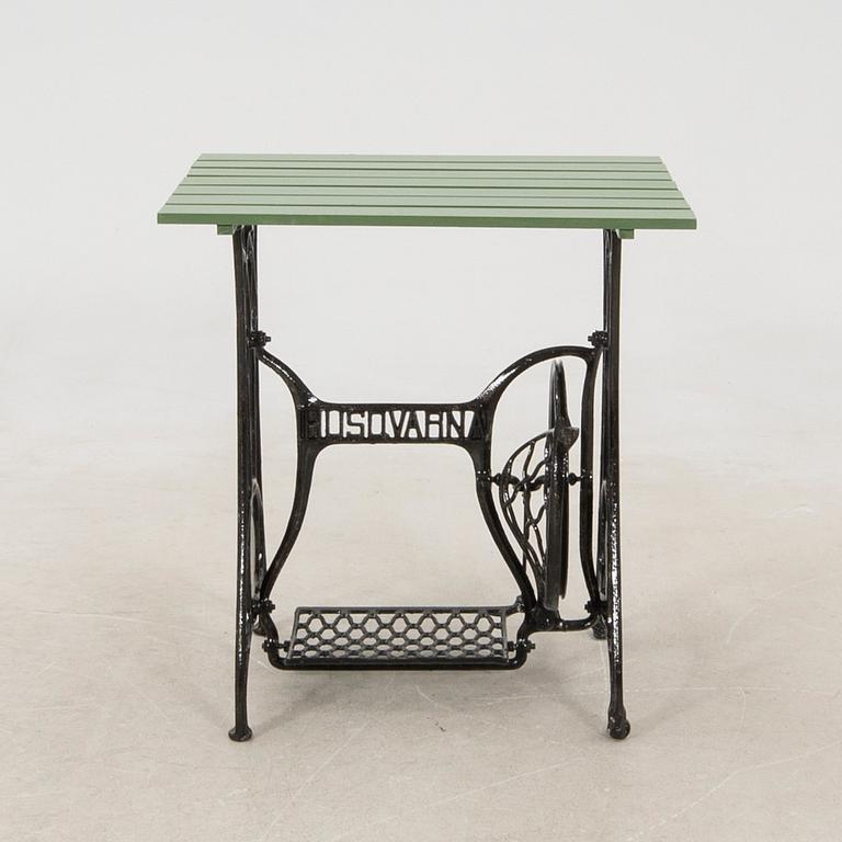 Trädgårdsgrupp 3 dlr 1900-talets första hälft.