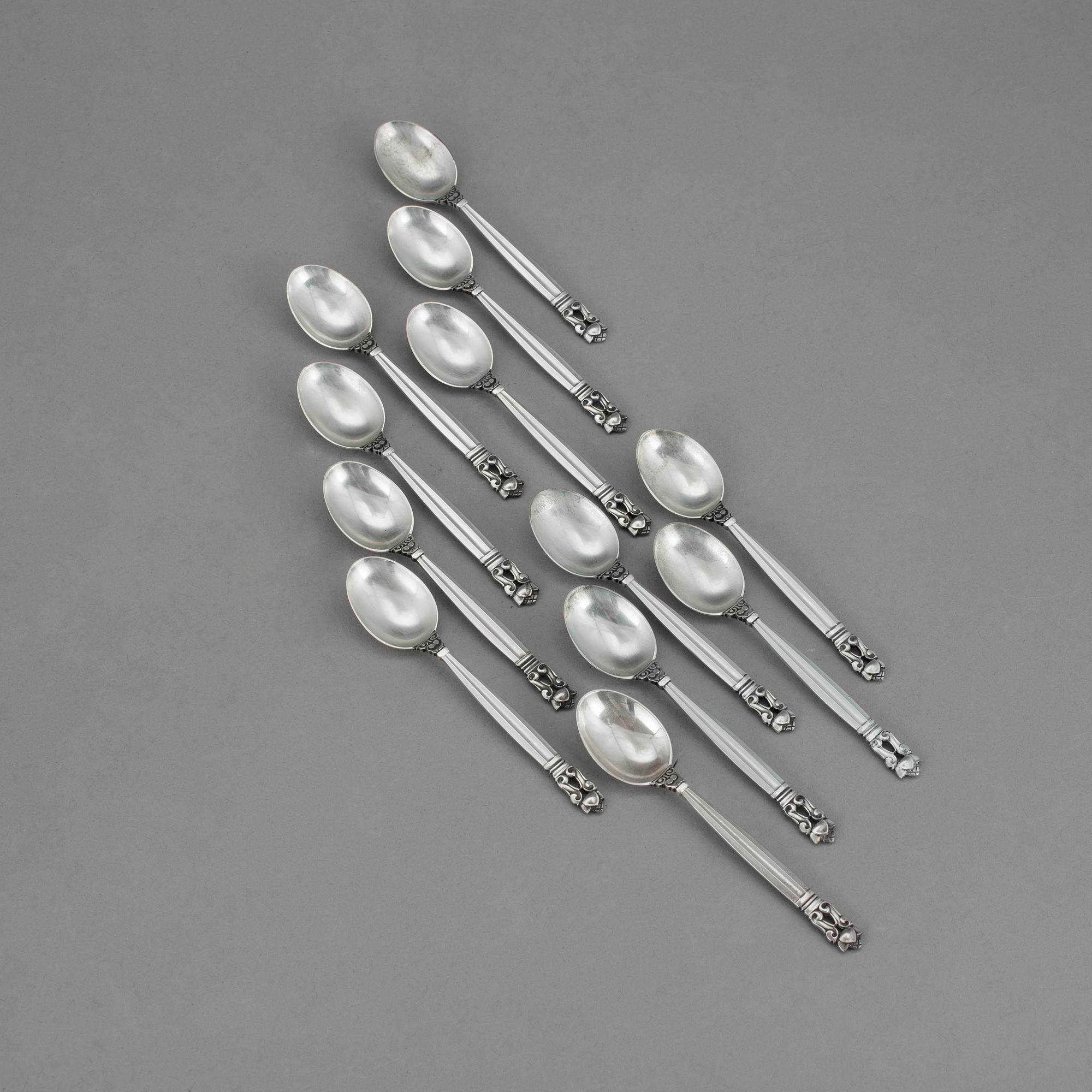MOCKASKEDAR, 12 st, silver, "Konge/Acorn", Johan Rohde, Georg Jensen, efter 1945. Vikt 138 g.