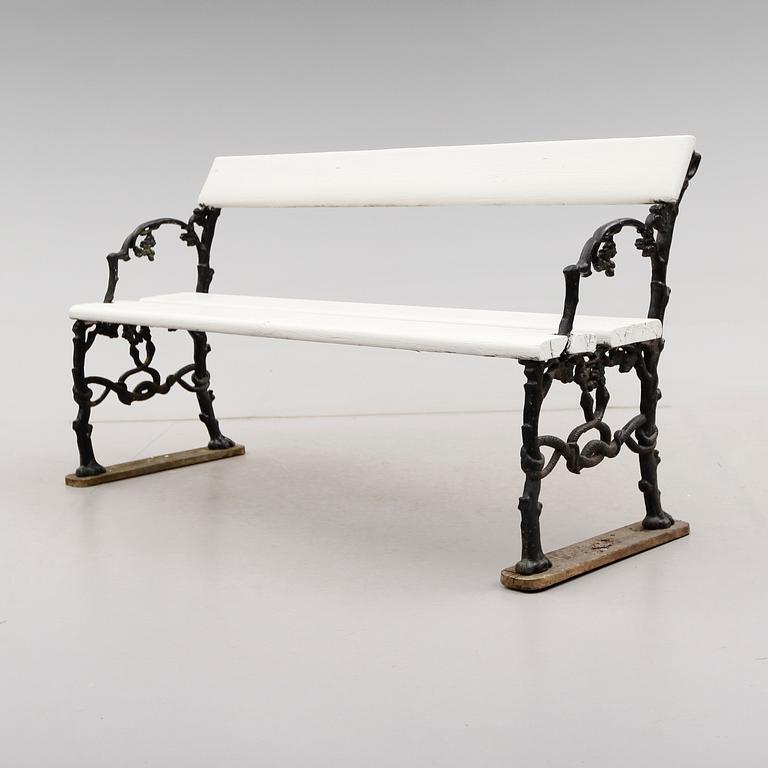 TRÄDGÅRDSSOFFA, 1900-talets första hälft.