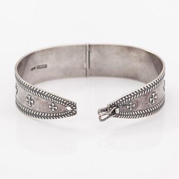 Armband, modell 208, sterlingsilver. Kalevala Koru, Helsingfors 1997.