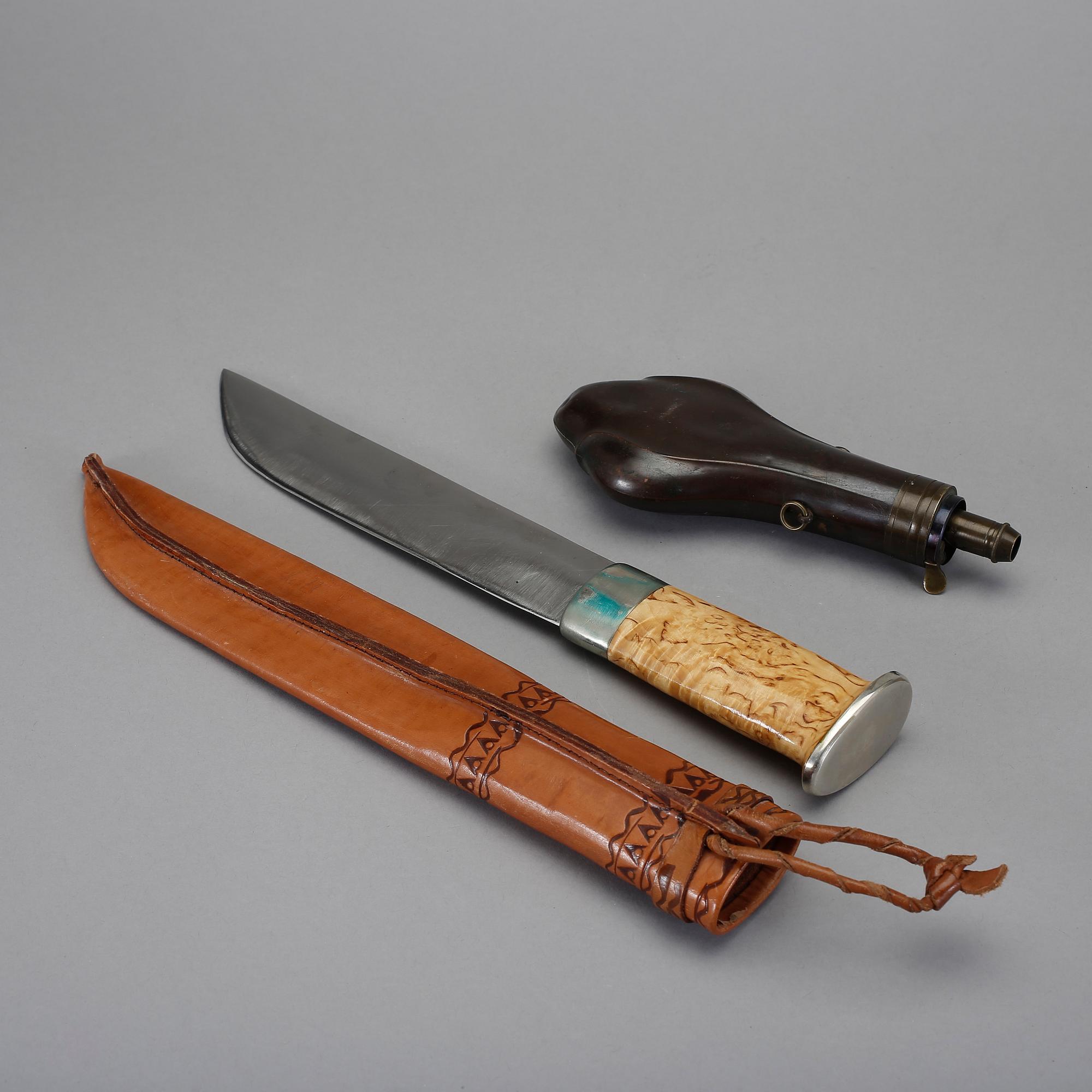 KNIV samt KRUTHORN, 1800/1900-tal.