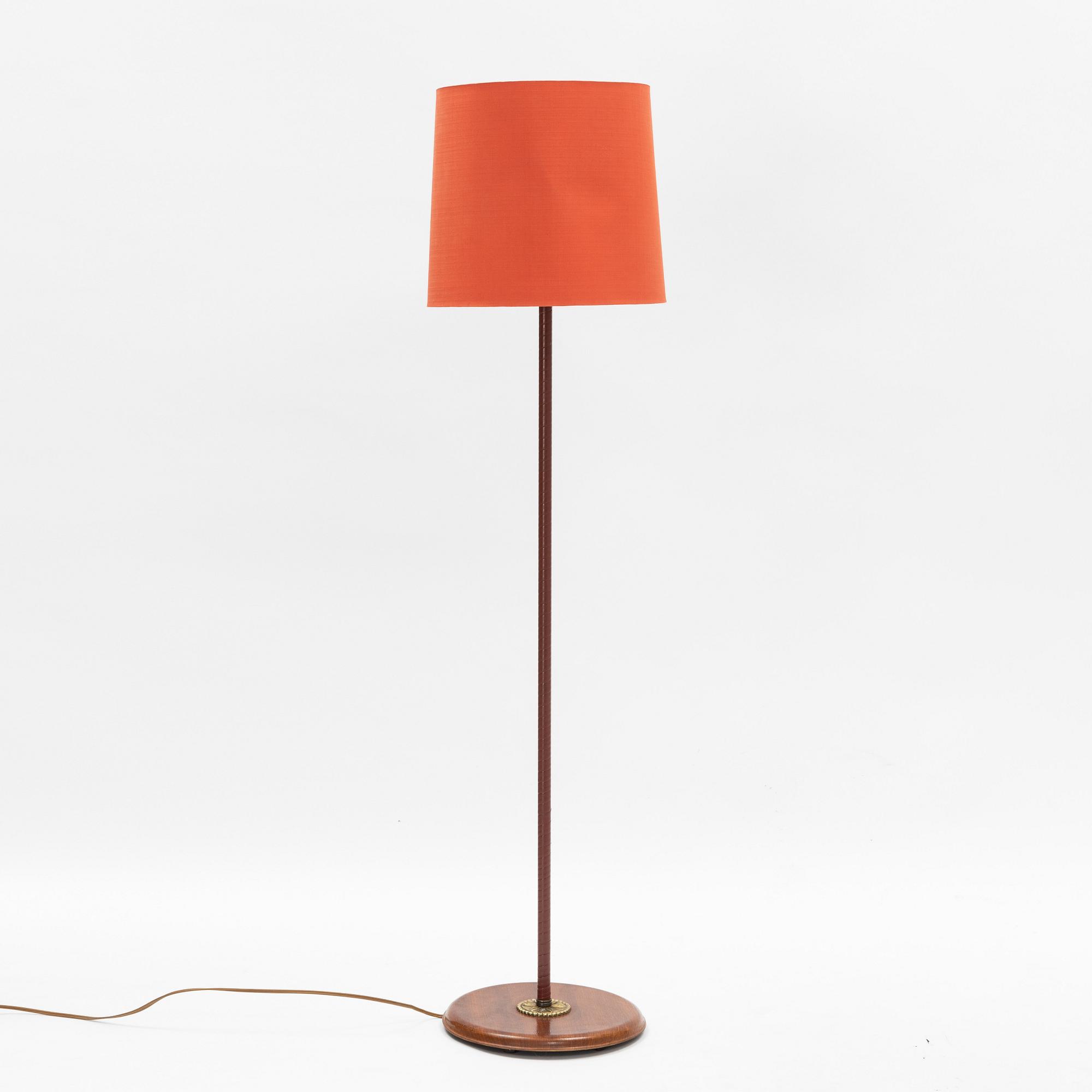 A mid 20th Century floor lamp.