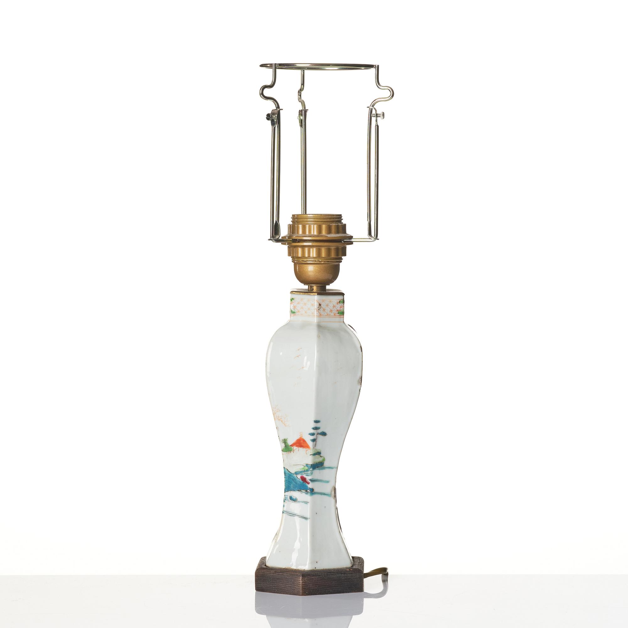 Bordslampa / vas, porslin, Kina, Qingdynasti, Qianlong (1736-95).