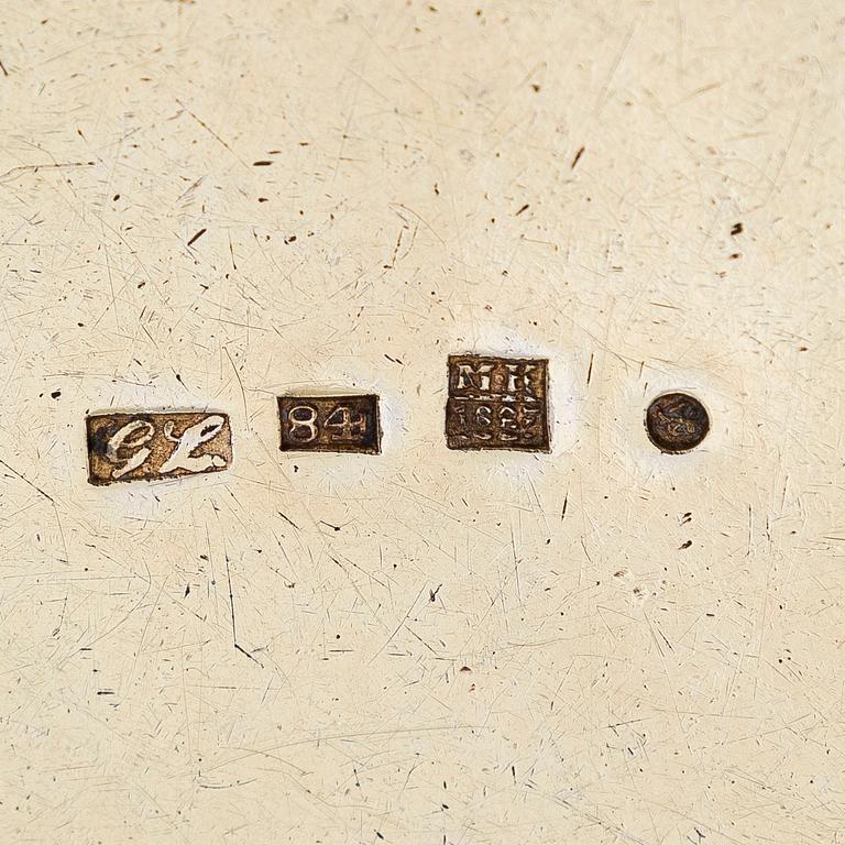 A parcel-gilt bonbonnière silver, maker's mark of Gustav Lindgren, St. Petersburg ca. 1820.