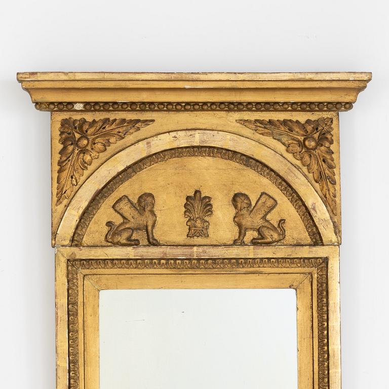 A late Gustavian mirror, beginning of the 20th century.