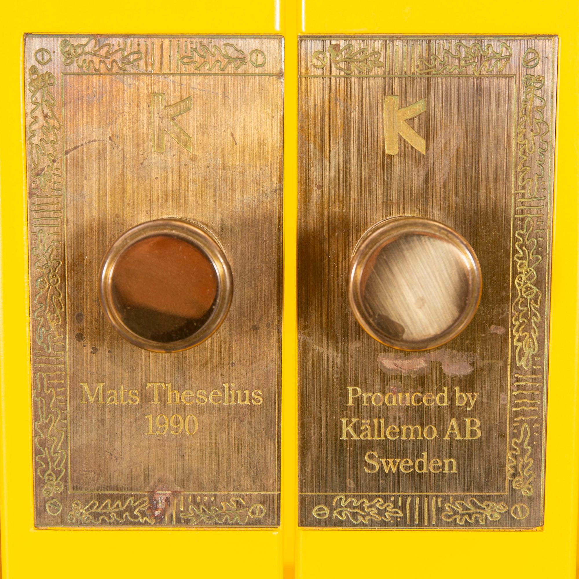 Mats Theselius, a Natinoa Geographic display cabinet Källemo 1990.