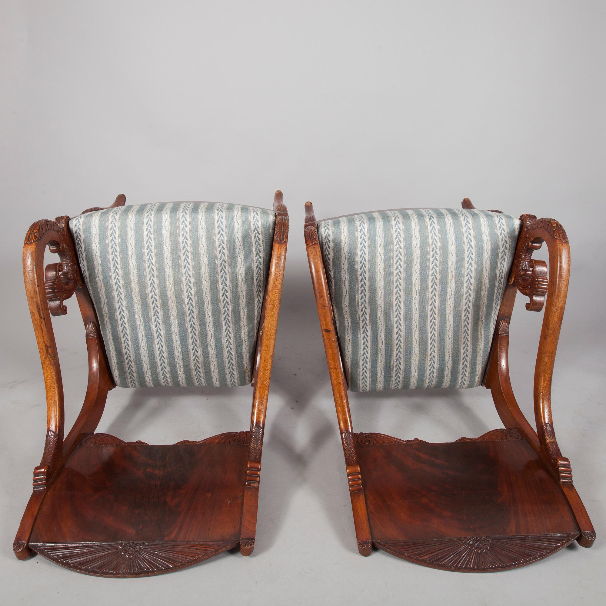 KARMSTOLAR, ett par, Ryssland 1820-tal.