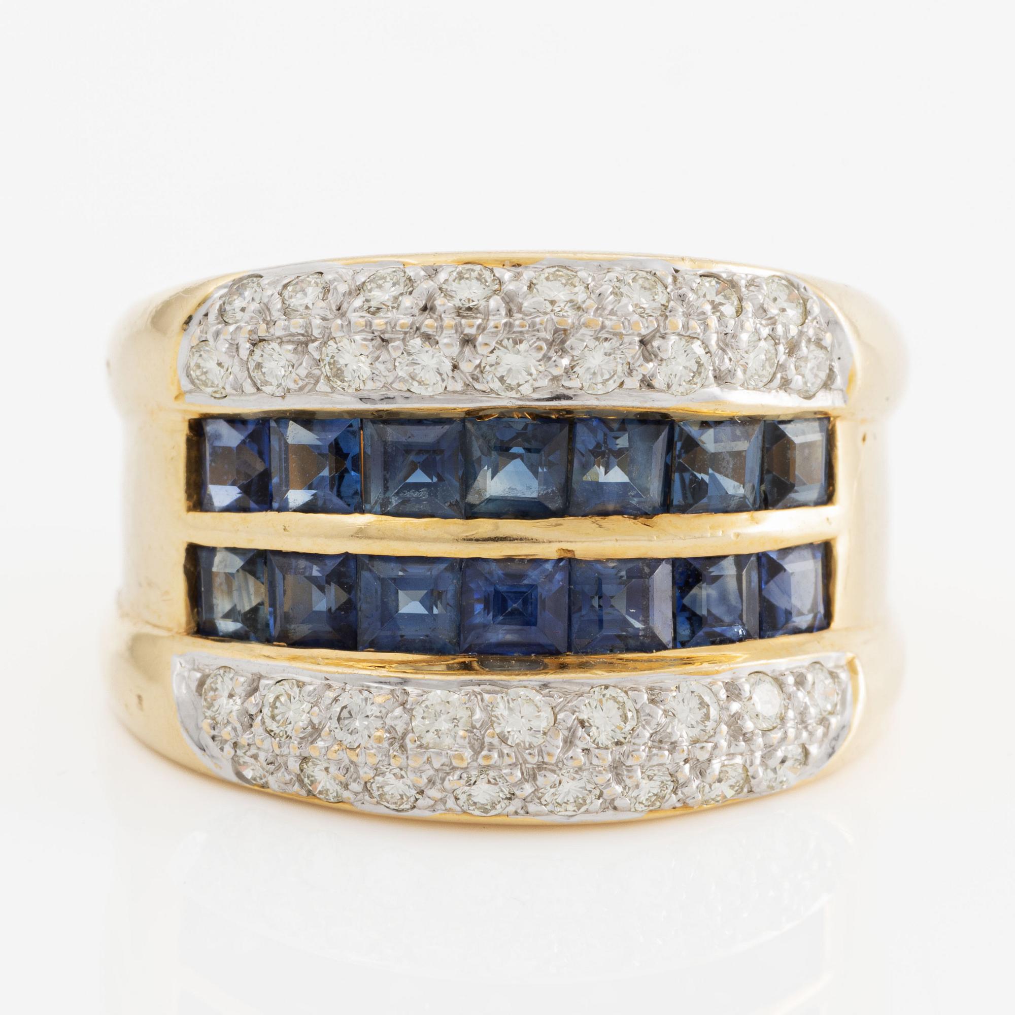 Ring, 18K gold with carré-cut sapphires and brilliant-cut diamonds.