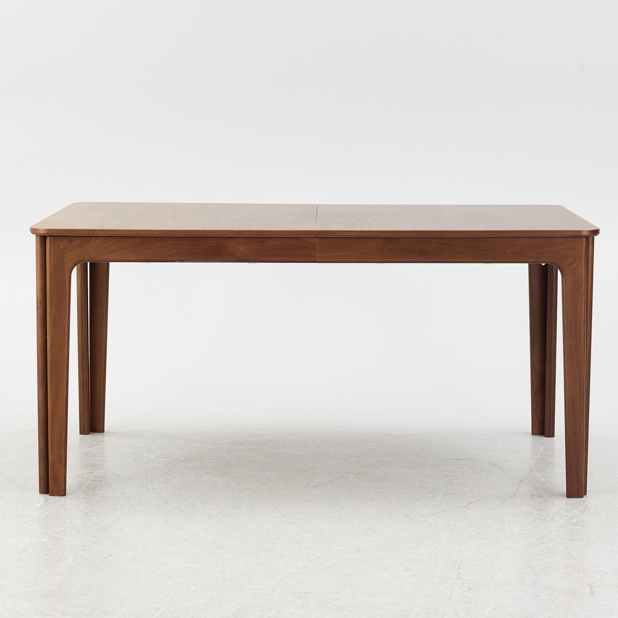 Dining table, Skovby Denmark, contemporary.