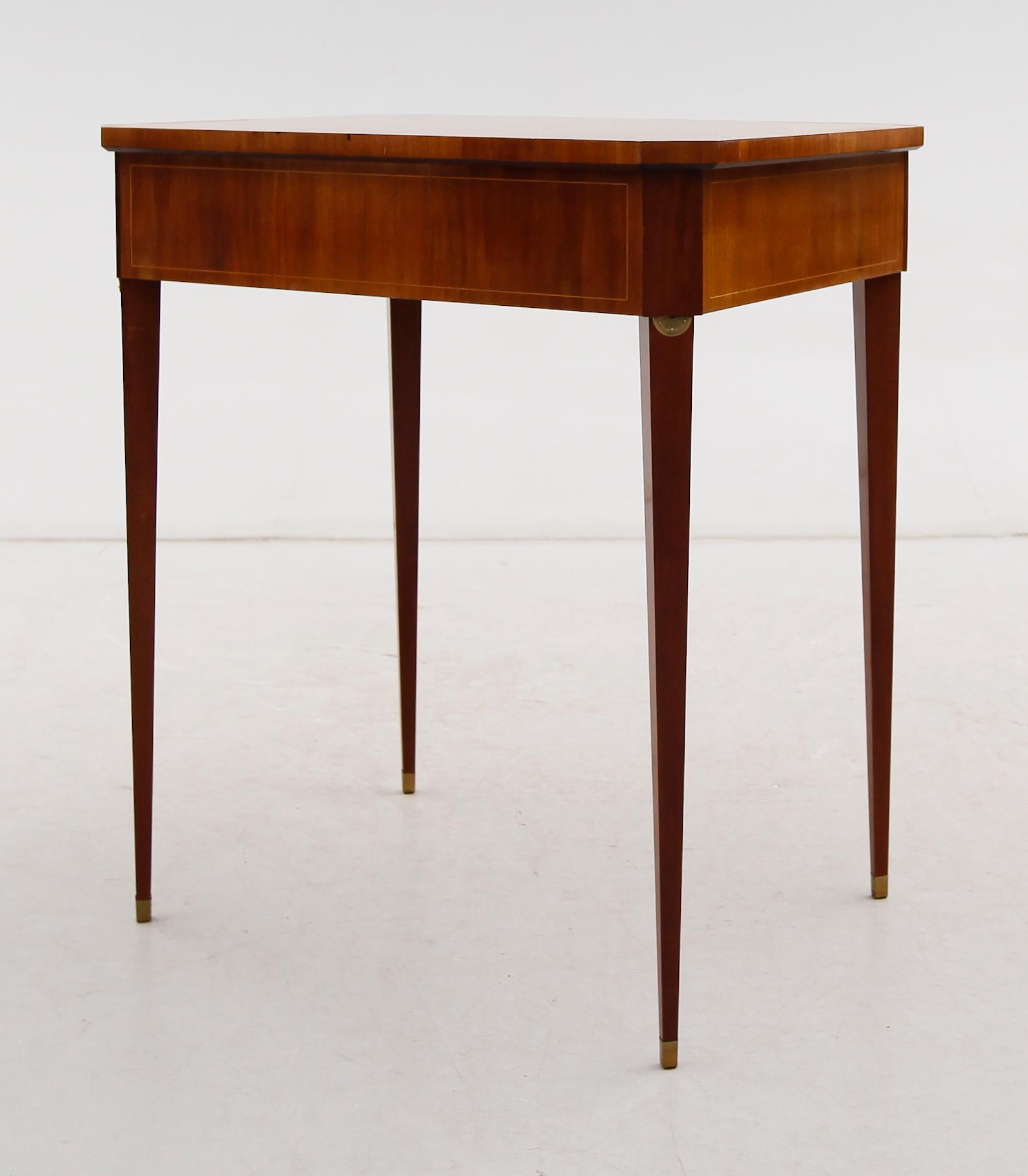 BORD, gustaviansk stil, 1900-talets mitt.
