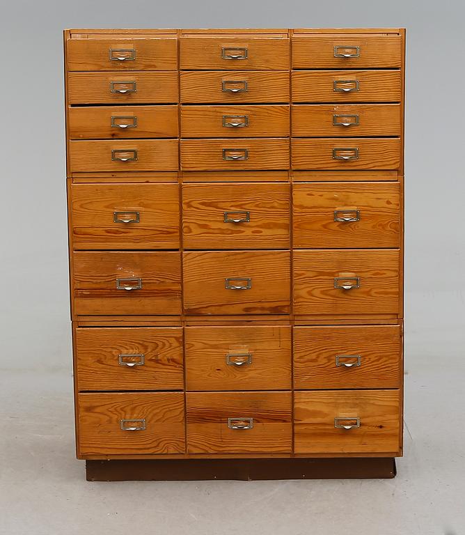 ARKIVSKÅP, 1900-talets mitt.