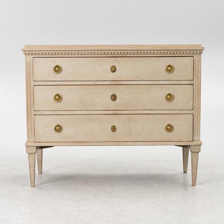 Byrå, gustaviansk stil, 1900-talets början.