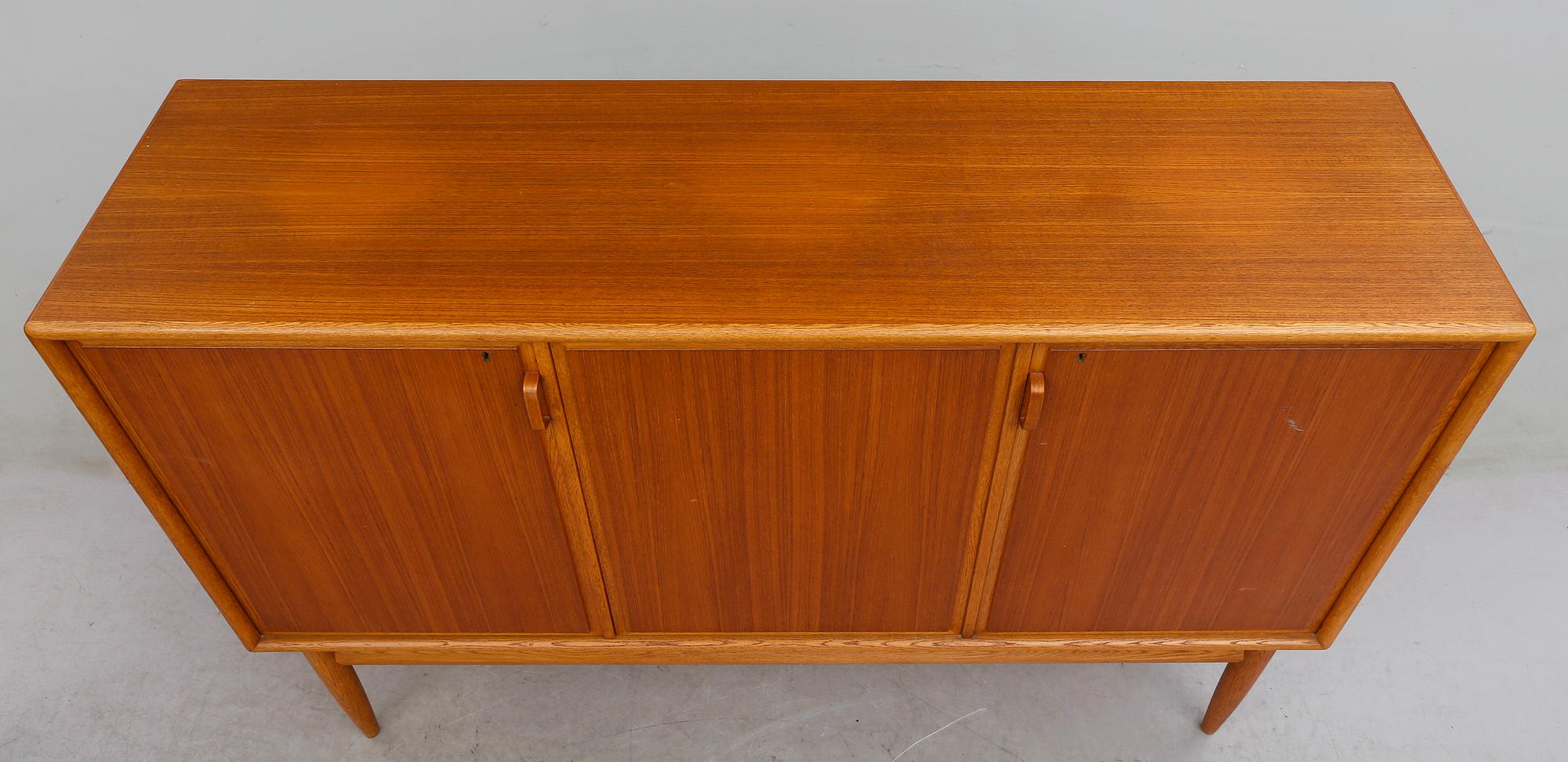 SIDEBOARD, Bertil Fridhagen, Bodafors, 1900-talets andra hälft.