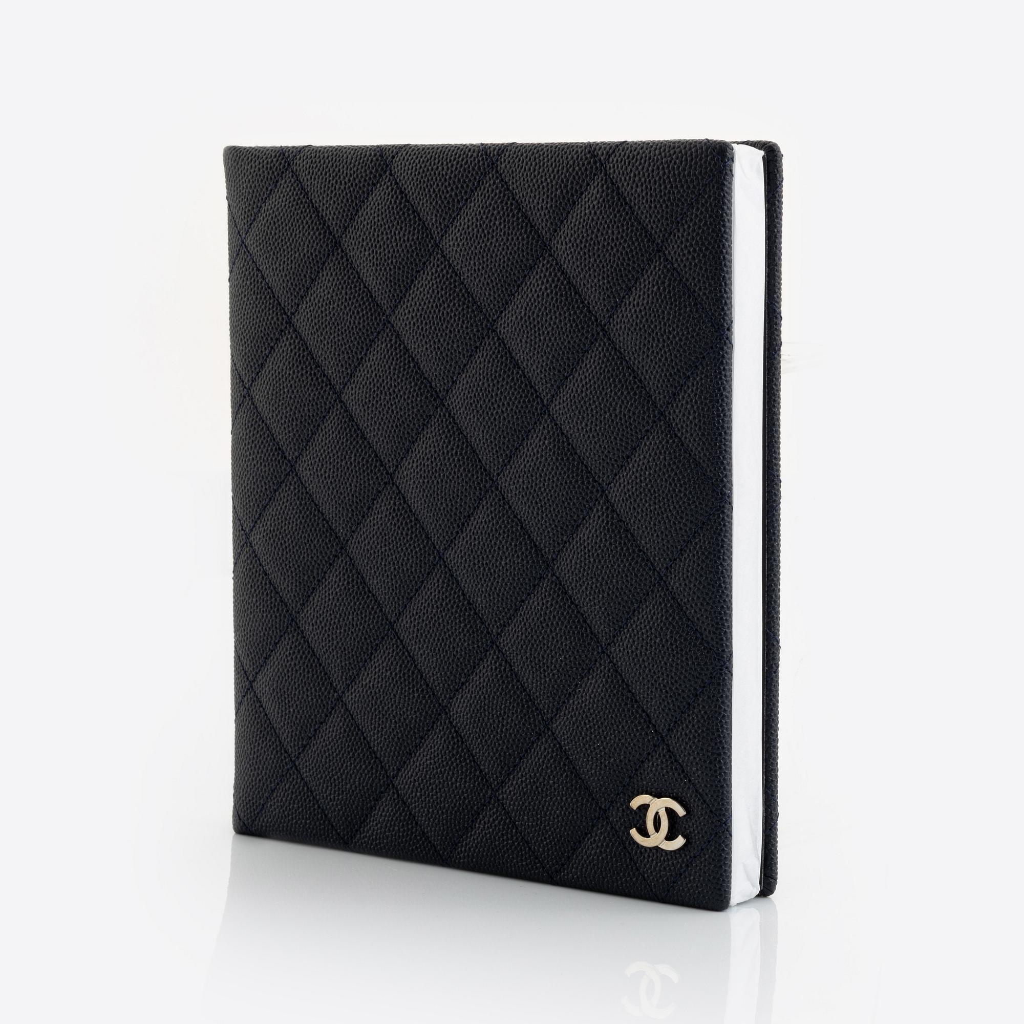 Chanel, anteckningsbok.