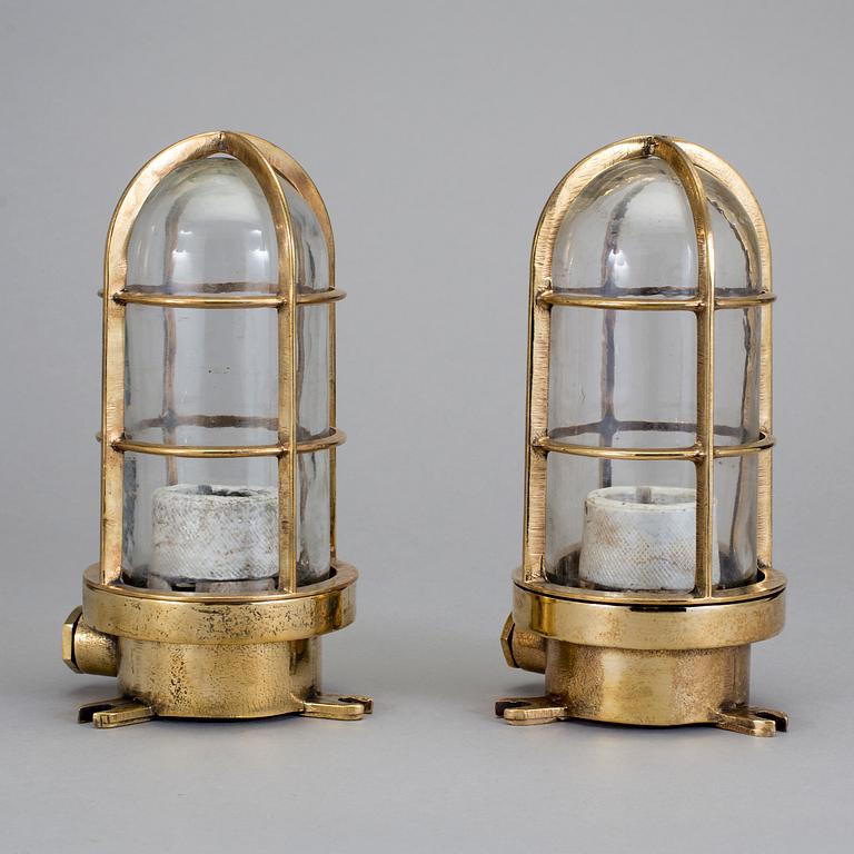 MÄSSBELYSNING, ett par. HR 1900-talets mitt.