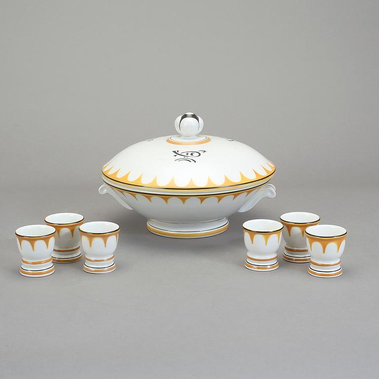 ÄGGTERRIN med ÄGGKOPPAR, 6 st, porslin, Arthur Percy, Gefle, 1900-tal.