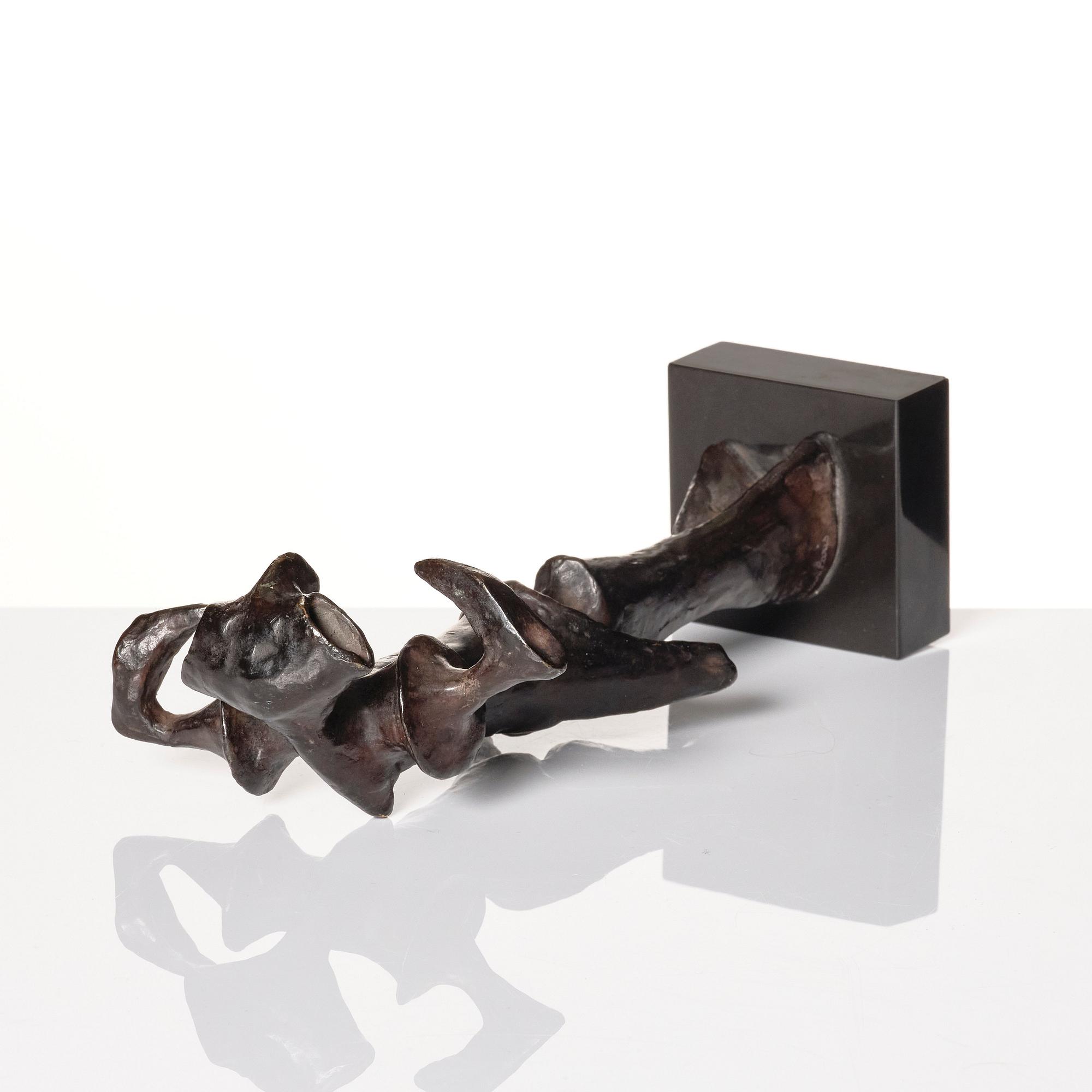 "Figura de pájaro" (Fågelfigur).