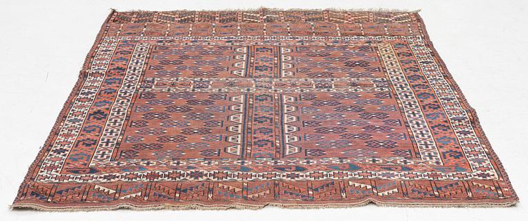 Rug, Yomuth, Enzi, Turkmenistan, 19th century. 170x135 cm.