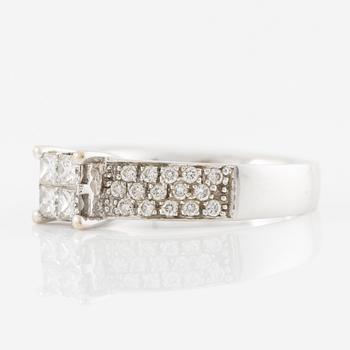 Ring and a pair of earrings, 18K white gold with princess-cut and brilliant-cut diamonds.