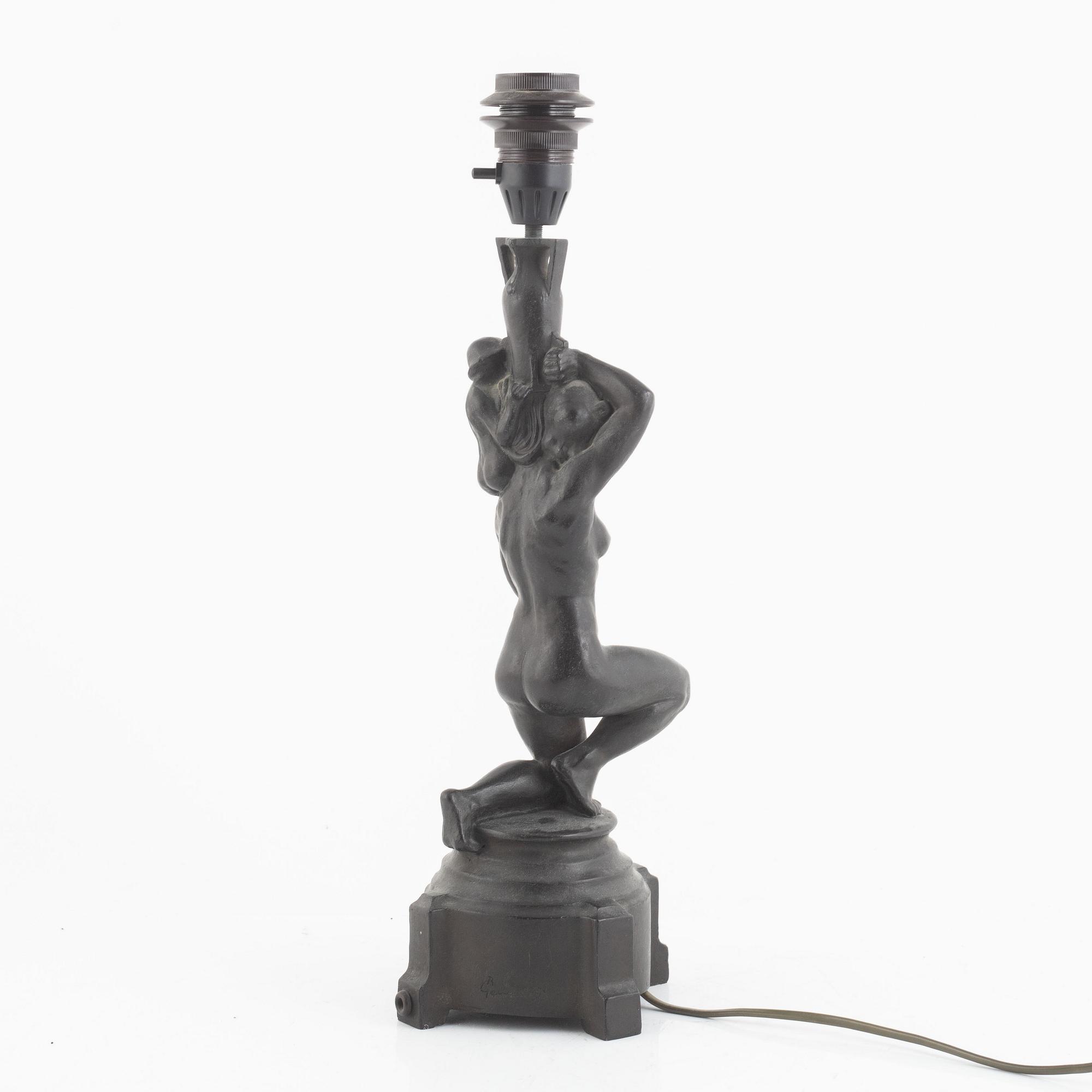 Ragnar Gellerstedt, bordslampa, Herman Bergmans Konstgjuteri, Stockholm 1920/30-tal.