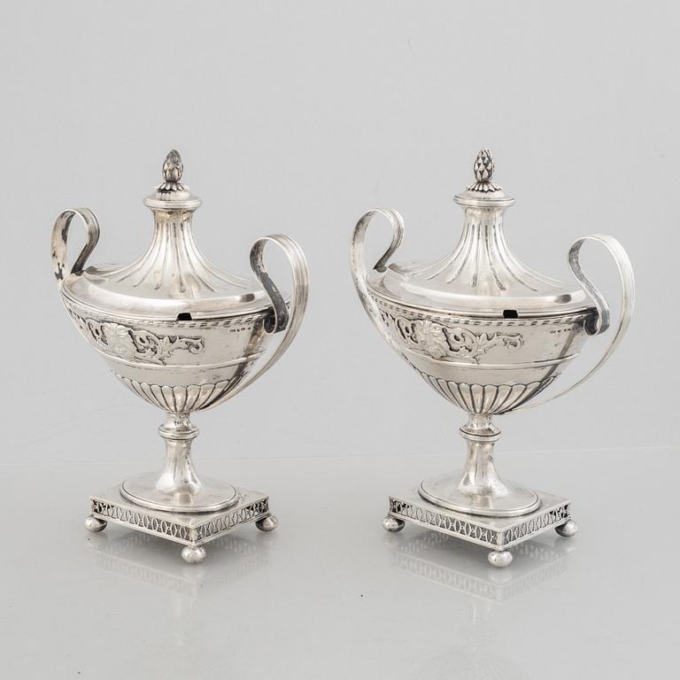A pair of Swedish silver sugarbowls, mark of Samuel Pettersson, Linköping 1887.