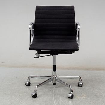 CHARLES & RAY EAMES, a 'EA 117' desk chair, Vitra.