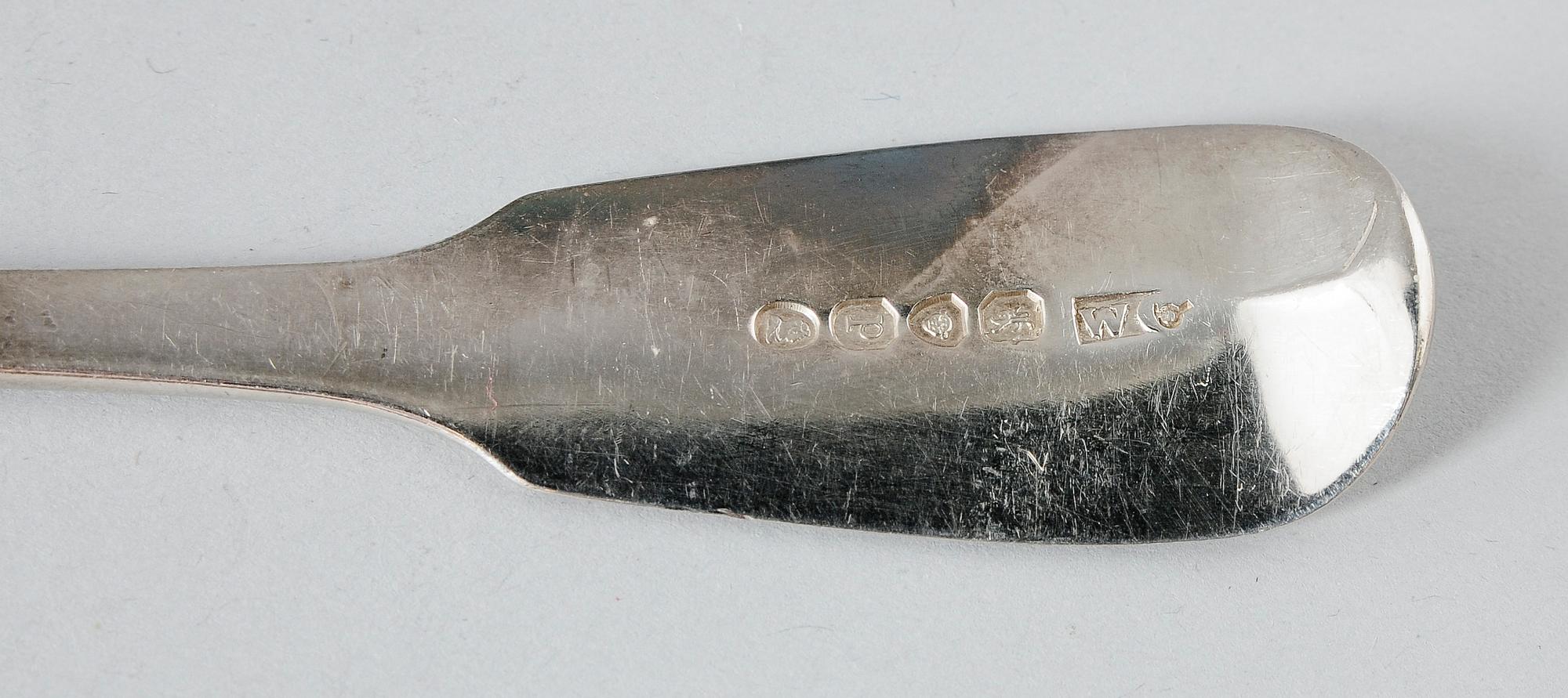 MATSKEDAR, 13, silver, snarlika, bl a Glasgow 1829 (4) och London 1830 (4). Tot vikt ca 903 g.