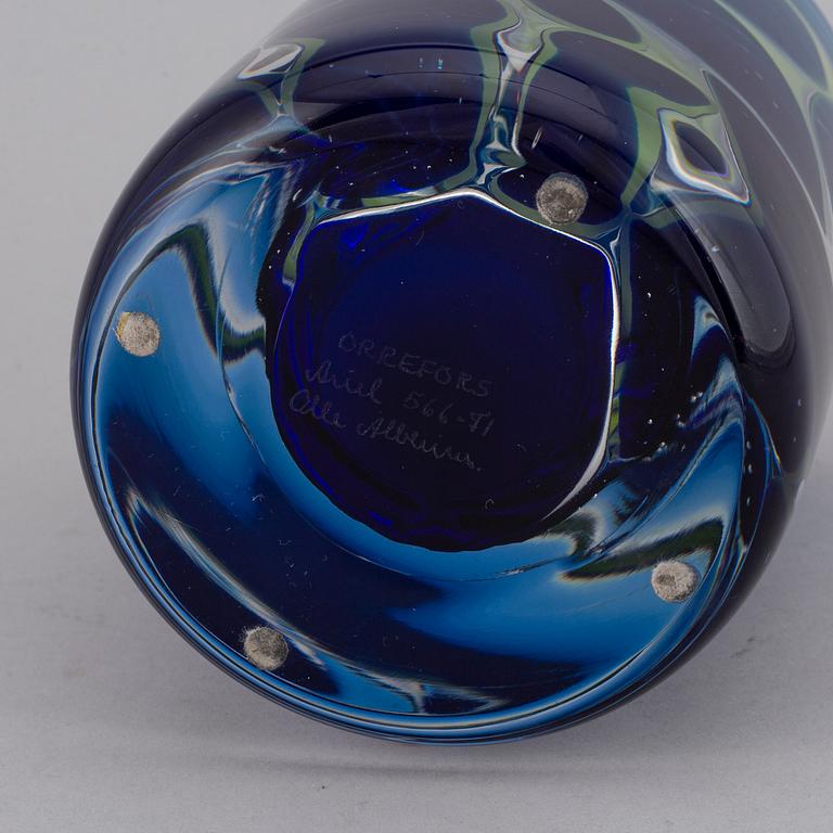 OLLE ALBERIUS, vase ariel "Astrakan" Orrefors signed.