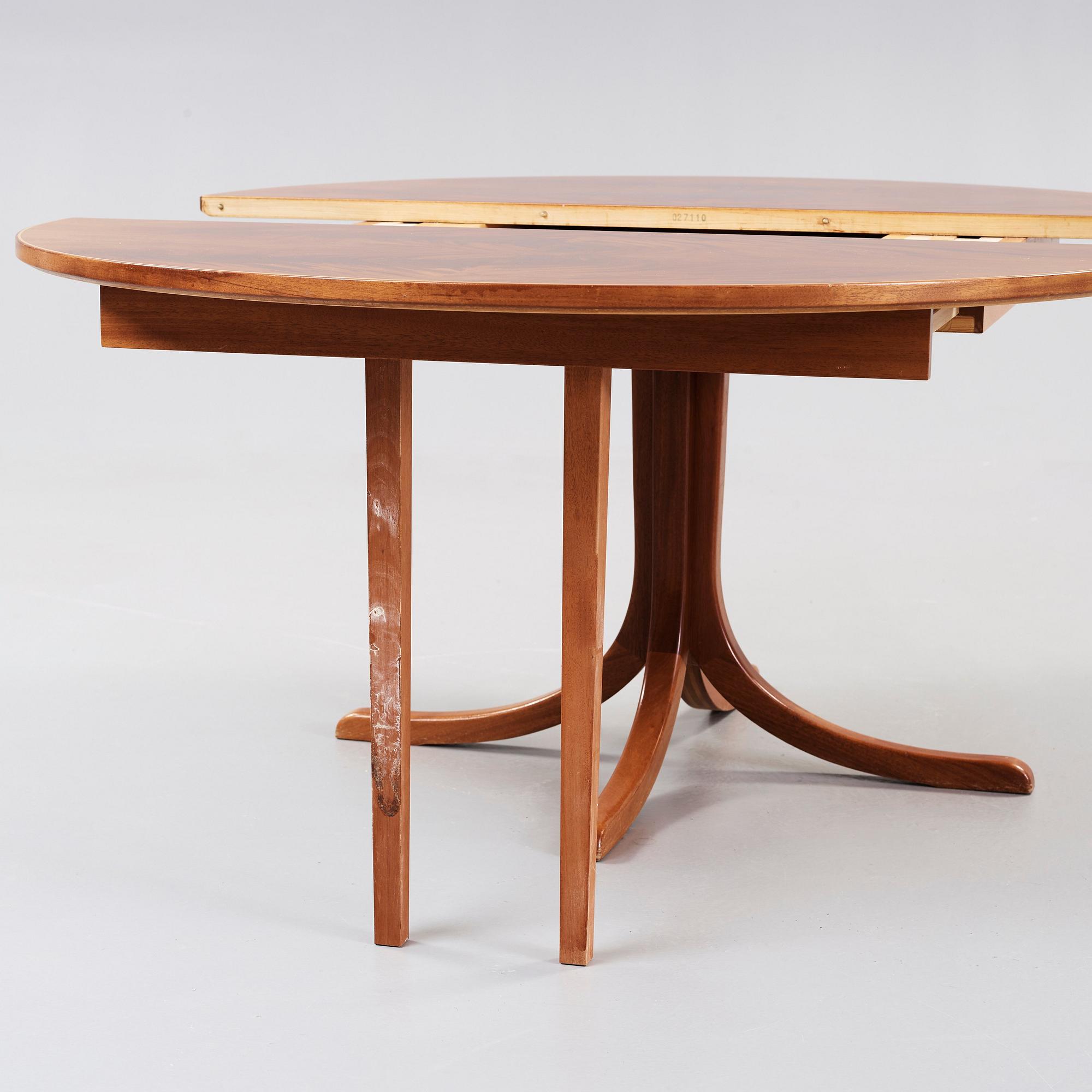 JOSEF FRANK, matbord, Firma Svenskt Tenn, modell 771.