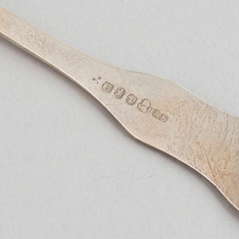 A set of twelve silver teaspoons, mark of Mitchell & Sons, Glasgow 1825.