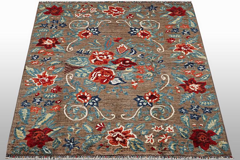 Matta, Karabakh Ariana, ca 241 x 176 cm.