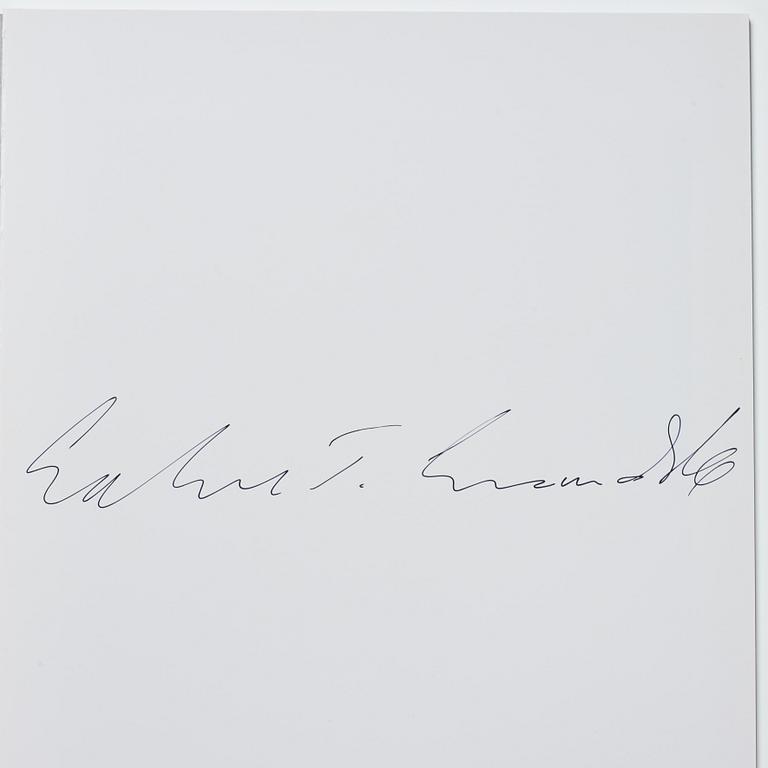 Sølve Søndsbø, bok Pictures from Savage Beauty signed.