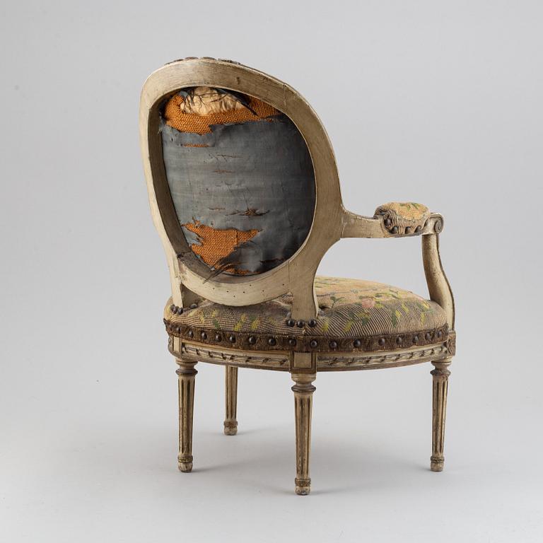 A miniature chair / doll chair, Louis XVI-style, first half of the 20th century.