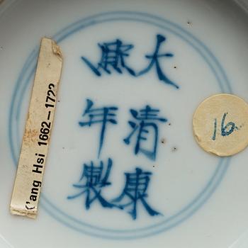 A blue and white bowl, Qing dynasty, with Kangxis six character mark and period (1662-1722).