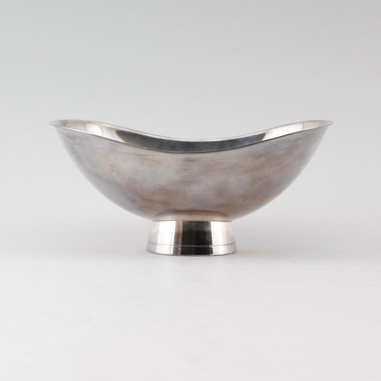 SKÅL, silver, Gustav Jansson, CG Hallberg, Stockholm 1961. Vikt ca 252 gram.