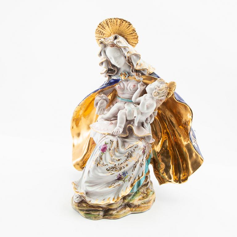 Eugenio Pattarino, figurine Capodimonte Italy 1930s glazed ceramic.