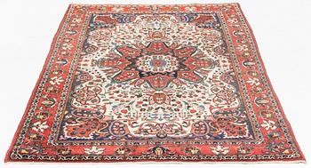A carpet, Bakthiari, circa 214 x 136 cm.