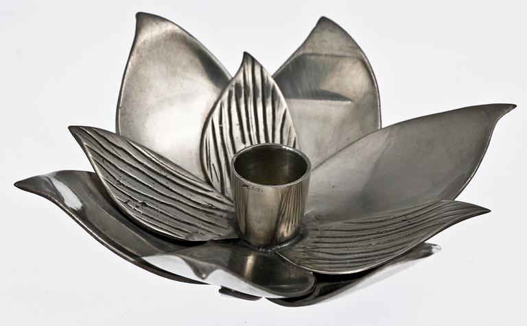 LJUSSTAKE, tenn. "Lotus", Firma Svenskt Tenn.