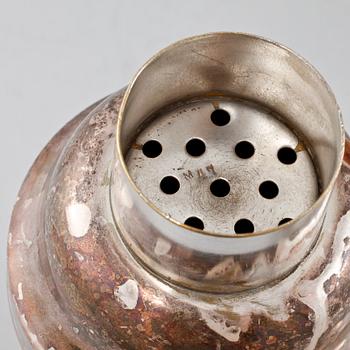SHAKERS, 2 st, nysilver, omkring 1900-talets mitt.