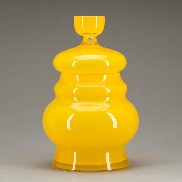 BERTIL VALLIEN, pokal med lock, glas, signerad Boda-Åfors BV 280:450 B Vallien Unik 44.