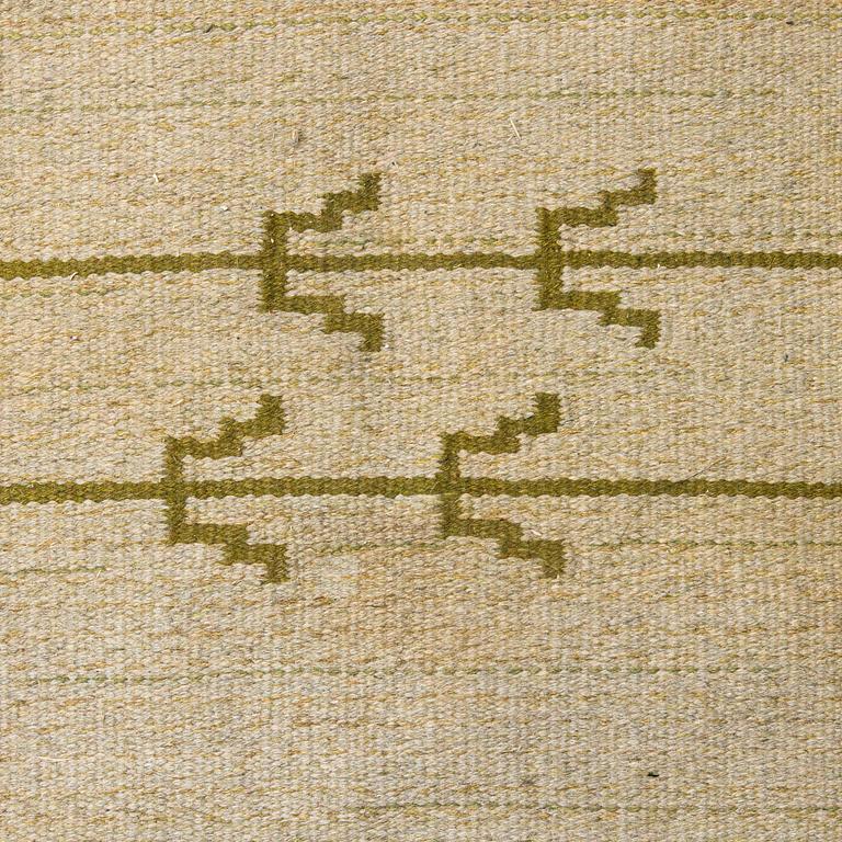 Greta Skogster-Lehtinen, a finnish flat weave carpet for Aaltosen Mattokutomo Kiikka Finland. C. 295 x 195 cm.