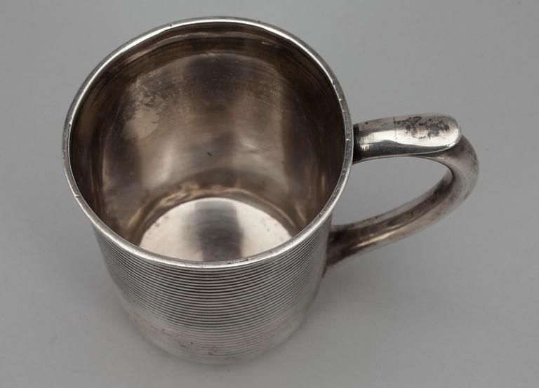 MUGG, silver, S:t Petersburg 1878, Ryssland. Vikt ca 104,7 g.