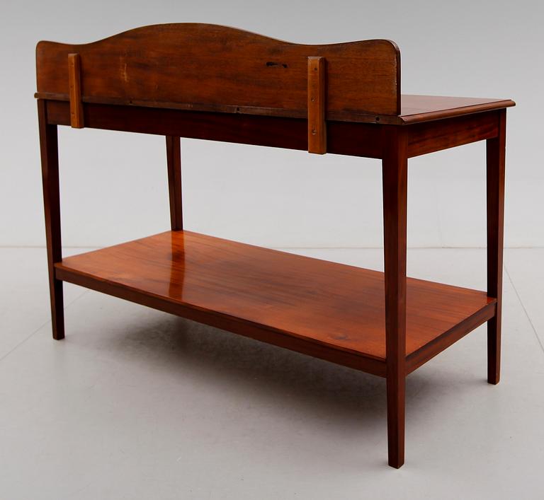 SIDEBOARD, 1900-talets första hälft.