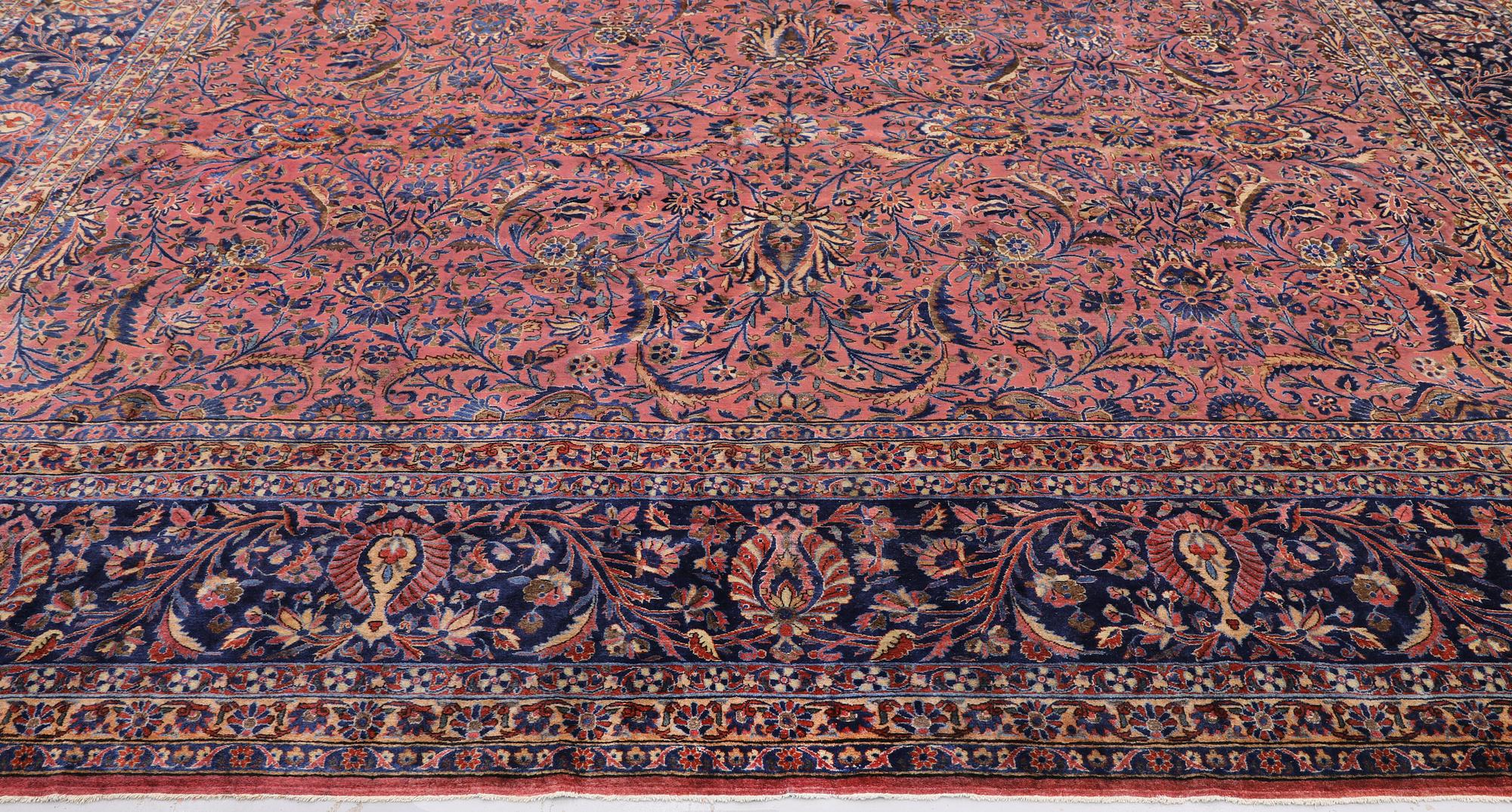 Carpet, Saruk, antique, 682 x 405 cm.