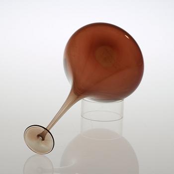 A Nils Landberg glass vase, Orrefors 1960.