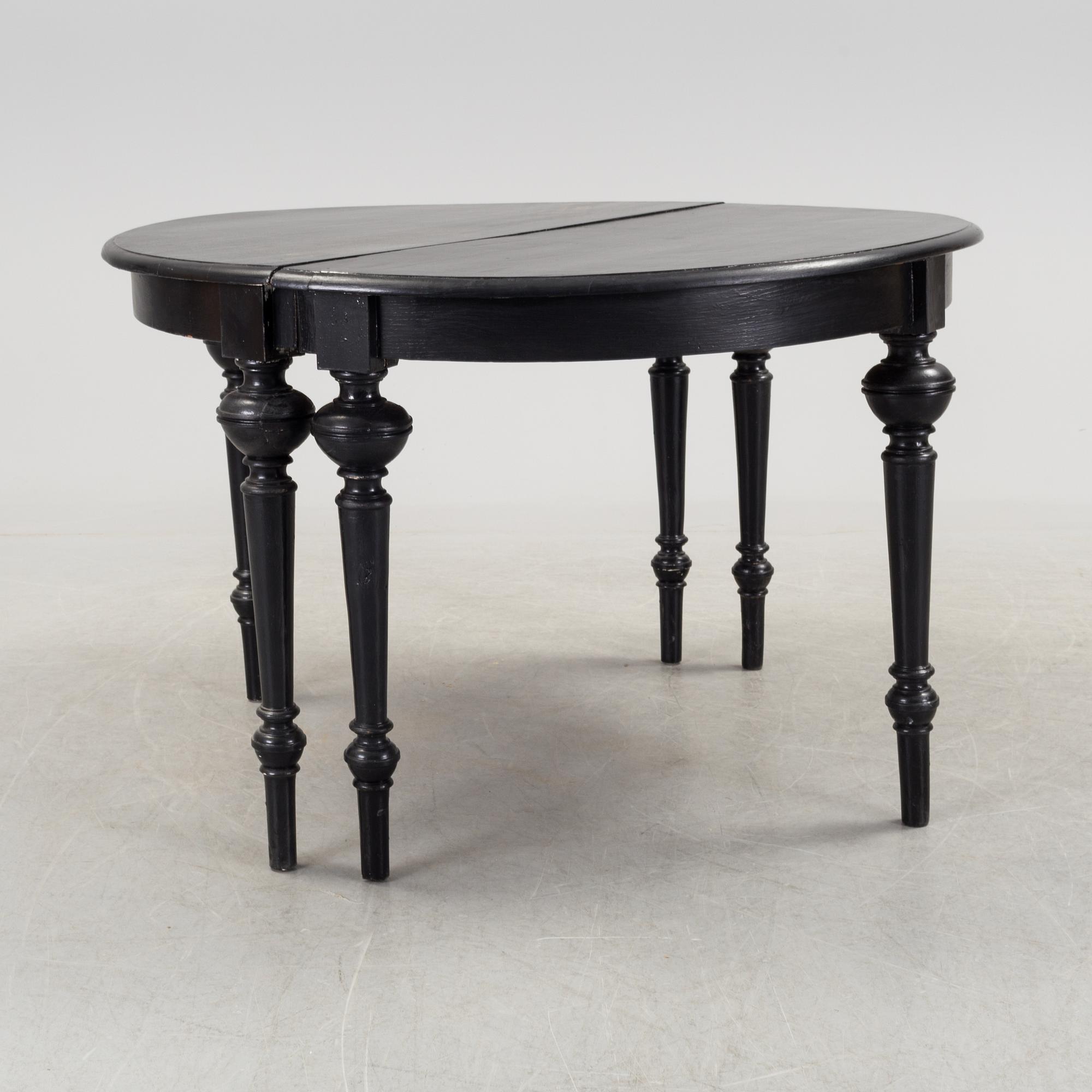 A 19th century dining table.