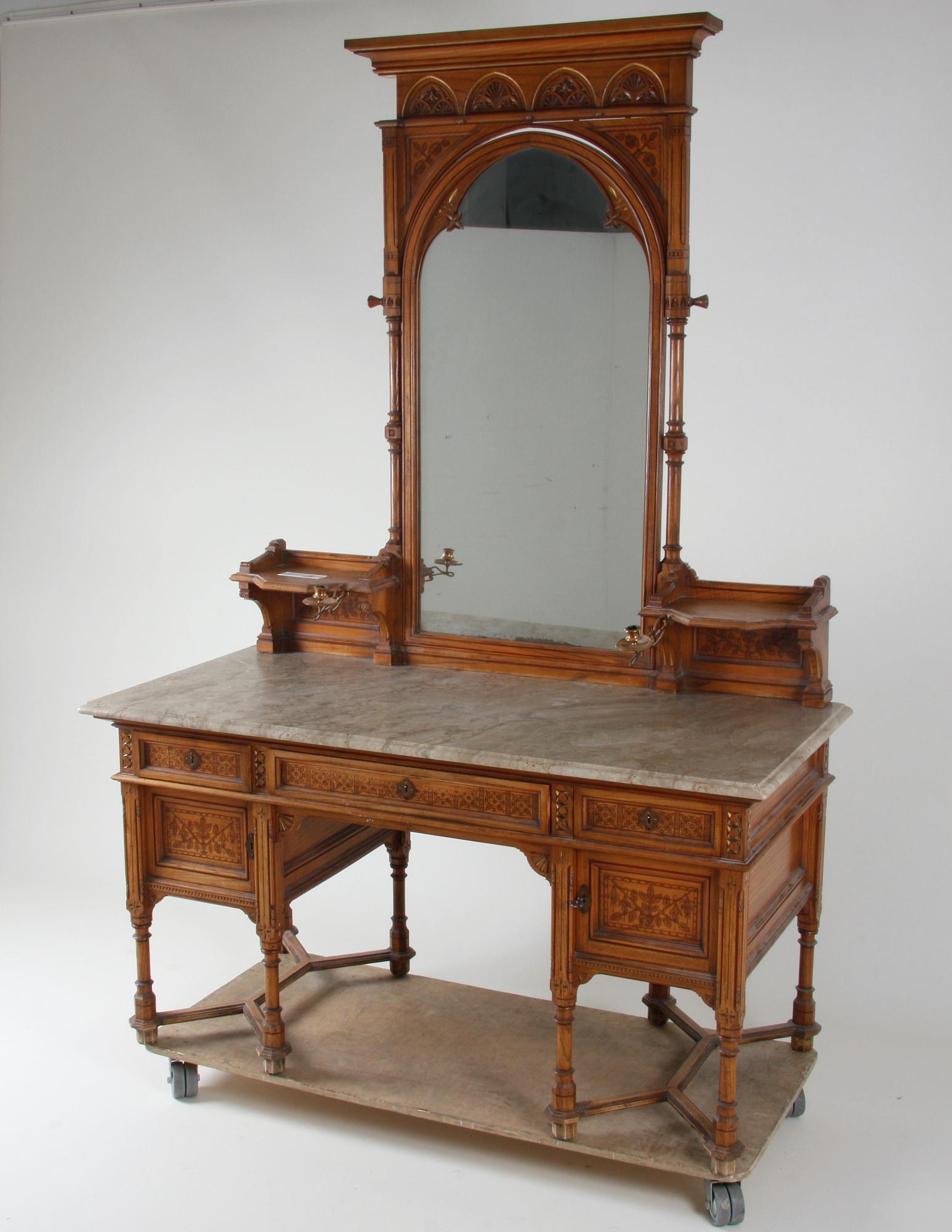 TOILETTEBORD, Tyskland, 1800-talets slut.