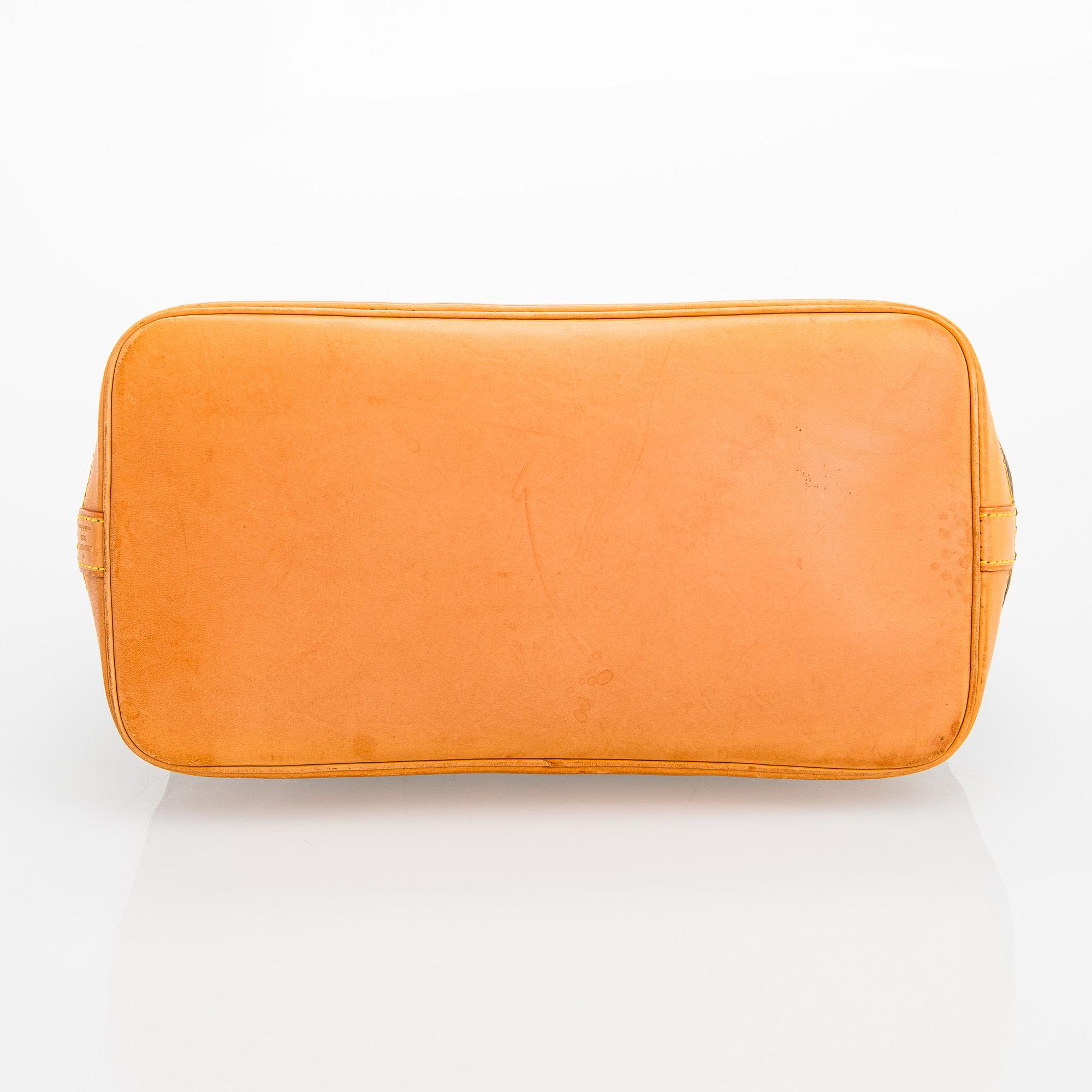 Louis Vuitton, a monogram 'Alma' handbag.