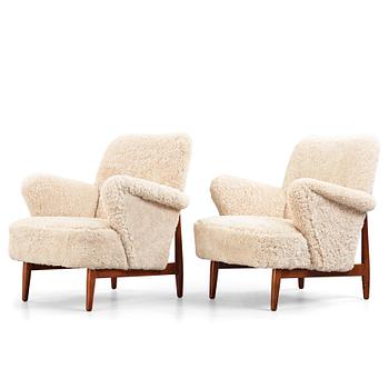 275. Svante Skogh, a pair of Swedish Modern easy chairs "model 827",  Gemla AB Diö, Sweden 1950's.